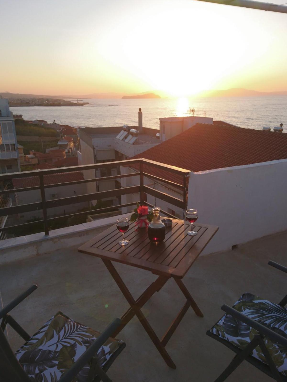 Sunny Family Apartment In Chania Close To The Sea Exterior photo